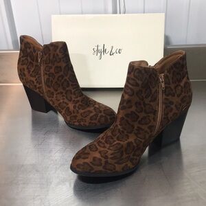 New NB Woman’s Style & Co. Brown Leopard Print Ankle Boots